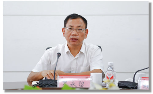 甕福集團(tuán)羅永留、開(kāi)磷集團(tuán)杜紹倫一行到訪宜化集團(tuán)(圖3)