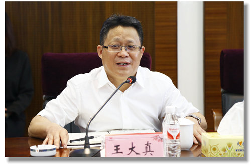 重慶農(nóng)資董事長陳松一行到訪宜化集團(圖2) 重慶農(nóng)資董事長陳松一行到訪宜化集團(圖2)