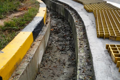 熱火朝天！集團總部140余人到股份公司氯堿分廠開展勞動(圖5)