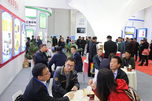 宜化集團參加2019中國磷復(fù)肥工業(yè)展會并榮登“2019年度中國農(nóng)資經(jīng)銷商最佳合作廠家”榜首(圖4) 宜化集團參加2019中國磷復(fù)肥工業(yè)展會并榮登“2019年度中國農(nóng)資經(jīng)銷商最佳合作廠家”榜首(圖4)