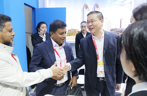 宜化集團(tuán)亮相中國國際涂料展(圖2) 宜化集團(tuán)亮相中國國際涂料展(圖2)