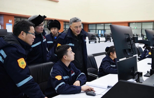 宜昌市領(lǐng)導(dǎo)王應(yīng)華、王大真一行到新疆宜化調(diào)研走訪(圖2)