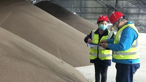 股份公司:履職盡責(zé)克難攻堅(jiān) 抓好磷肥生產(chǎn)保供應(yīng)(圖2) 股份公司:履職盡責(zé)克難攻堅(jiān) 抓好磷肥生產(chǎn)保供應(yīng)(圖2)