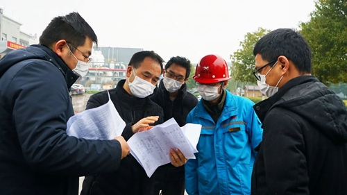 周金平到楚星公司、松滋肥業(yè)檢查疫情防控情況